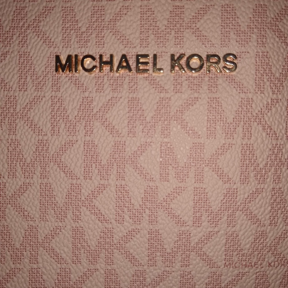 🌸BNWOT Authentic MK Jet Set Tote🌸